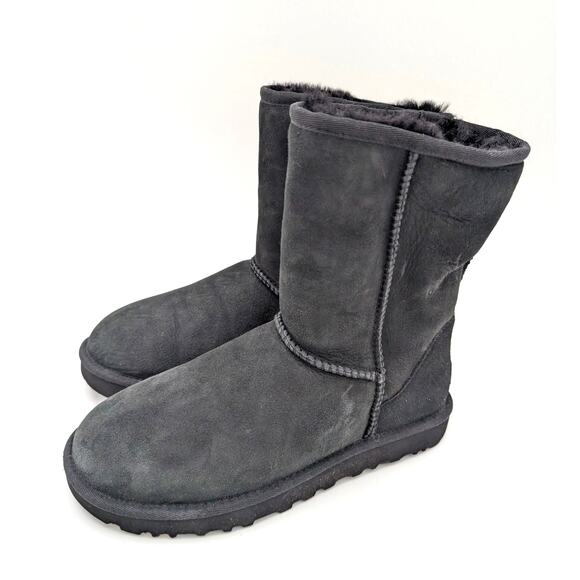 UGG Classic Short II Women's Boots Suede Sheepskin Slip-On Black Size US7 EU38 - Picture 1 of 11